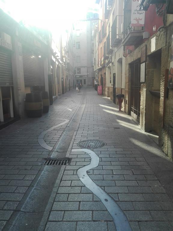 Pension Travesia Del Laurel Logroño Exterior foto